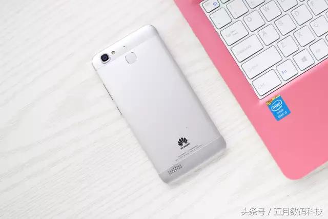 华为历代手机荣耀系列,华为手机荣耀系列最早的