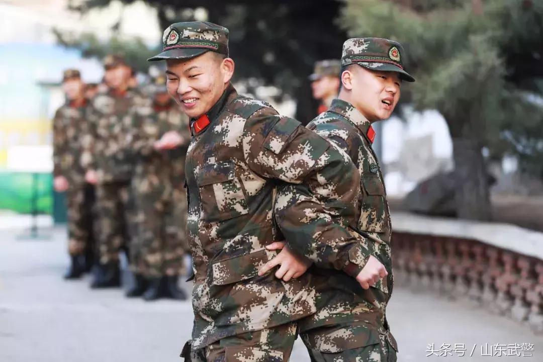 过年“七天最”|“酷炫”活动齐上阵,“年味”“兵味”“战味”哪家浓?