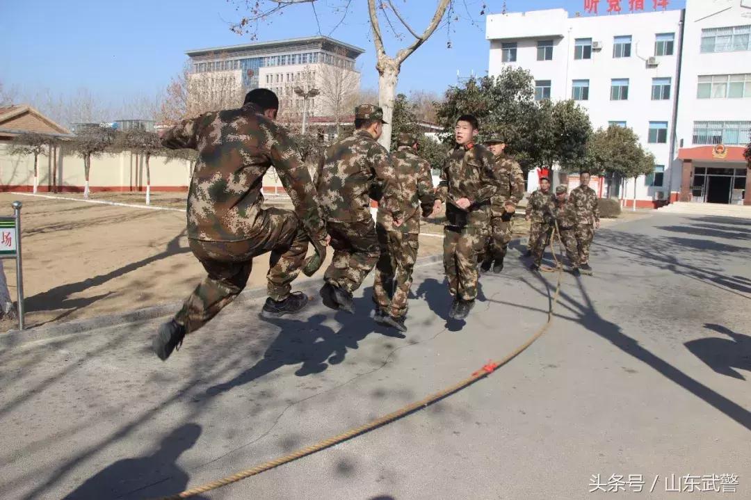 过年“七天最”|“酷炫”活动齐上阵,“年味”“兵味”“战味”哪家浓?