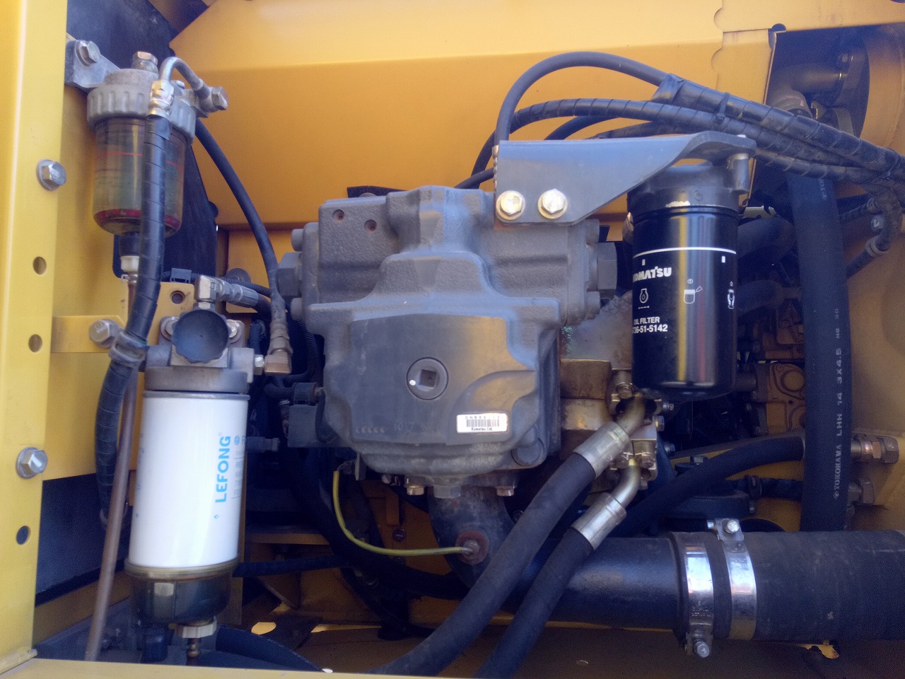 二手20万左右的小松210挖掘机,小松pc210-8和pc200-8区别