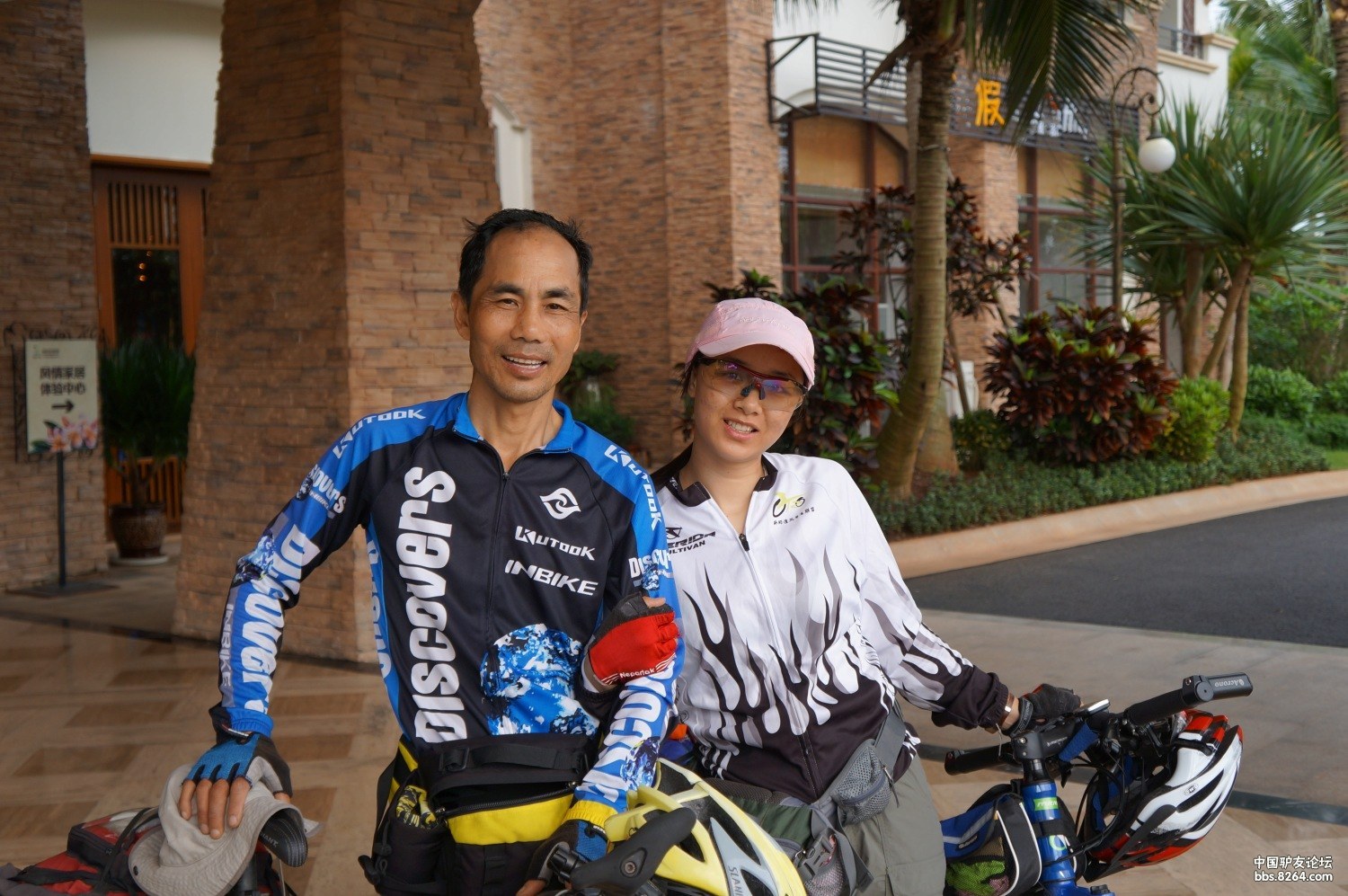 8264游记精选：80后女孩骑行边境线6000公里到*藏西**，徒步搭车10000多公里到尼泊尔，阿里，*疆新**之旅