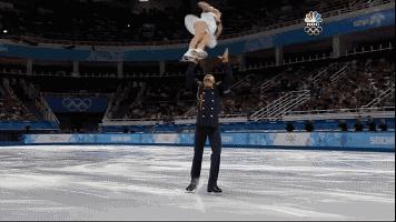 为什么花滑冠军就要散头发,往届花滑冠军