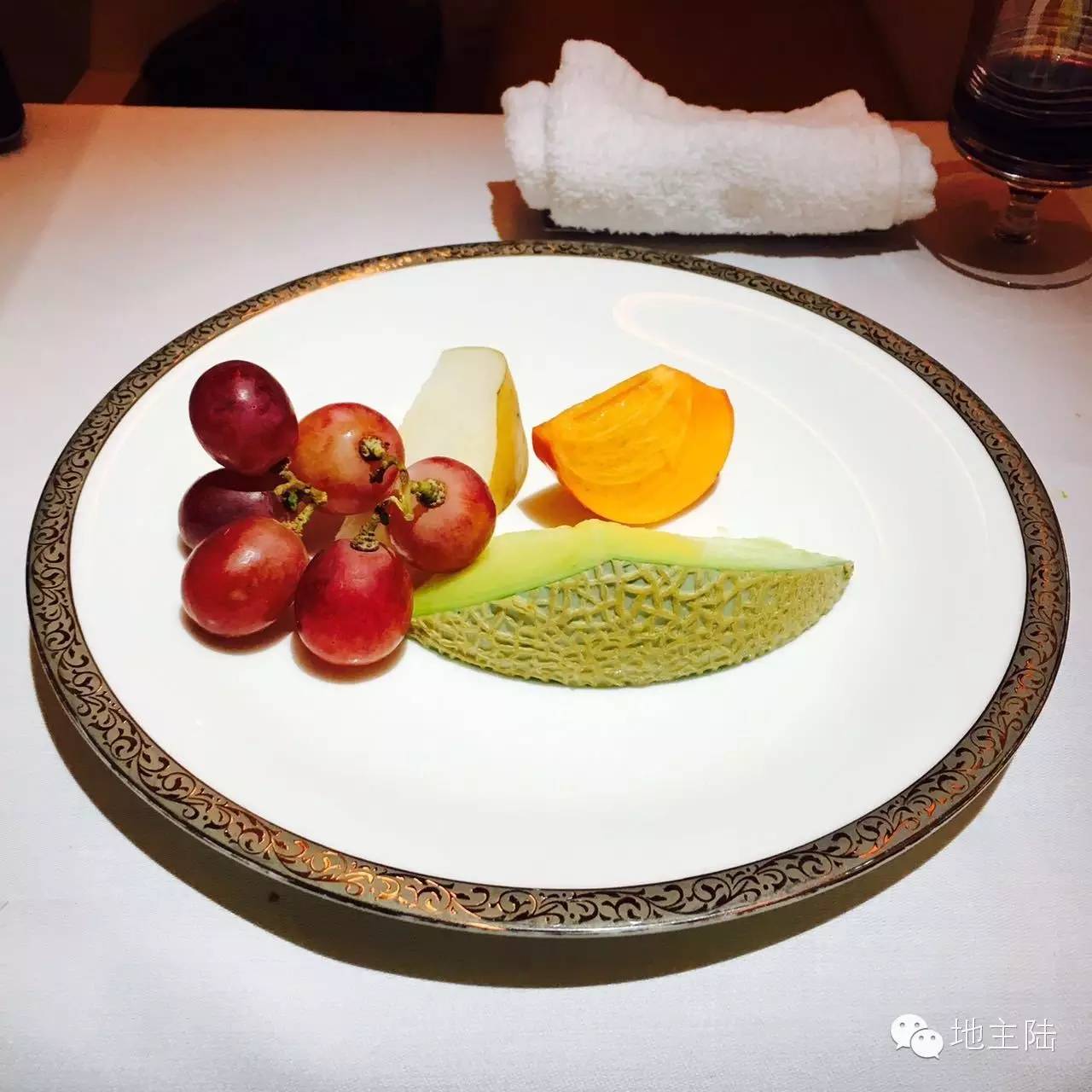 为啥飞机餐有那么难吃,飞机餐都不好吃吗