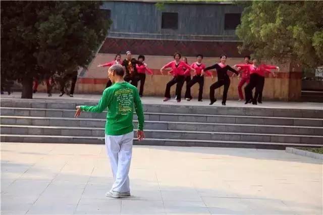 人定湖公园风格,人定湖欧式公园