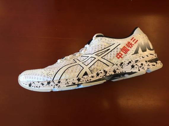 亚瑟士支援中国,亚瑟士签约中国运动员