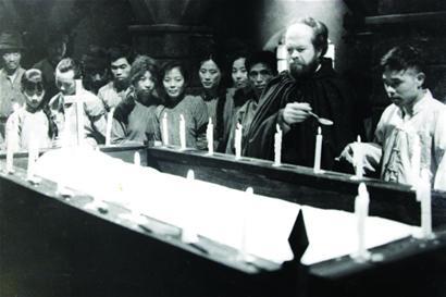 胃必治广告外国人,胃必治广告完整版