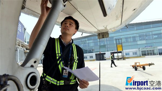 东航江西机务“工匠”辜汉:飞机幕后的“守护神”