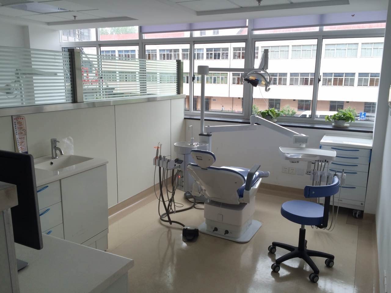 上海九院口腔急诊时间,上海九院口腔价目表