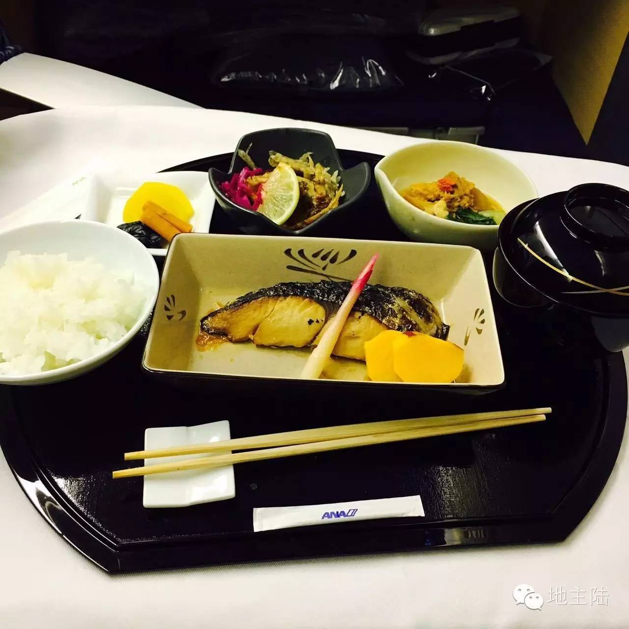 为啥飞机餐有那么难吃,飞机餐都不好吃吗