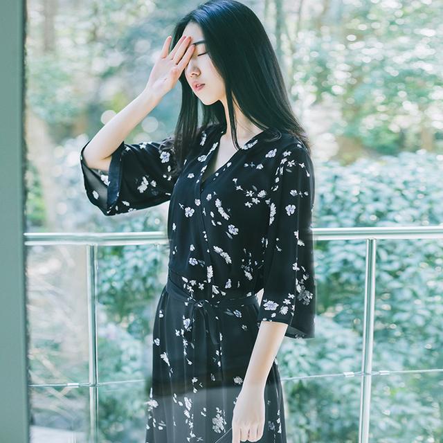 爱上文艺风雪纺连衣裙气质减龄,雪纺连衣裙既显女人味又时尚