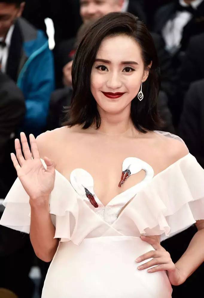 戛纳红毯|照这个趋势，村口剃头王大爷都可以出征戛纳了！