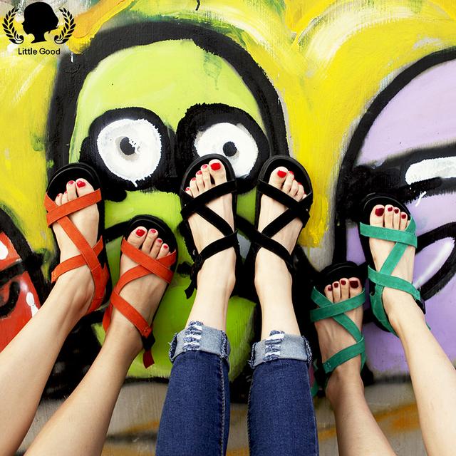 网红超火法式厚底凉鞋,学生平底凉鞋女2022爆款洋气