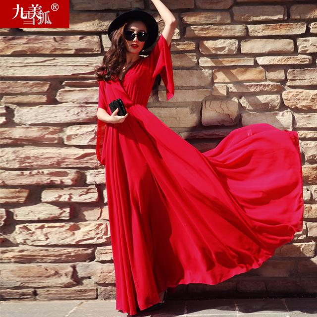 夏季小红裙尽情绽放女性优雅风采！