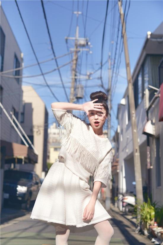 镂空装里面怎么搭配,夏天很迷人的镂空装