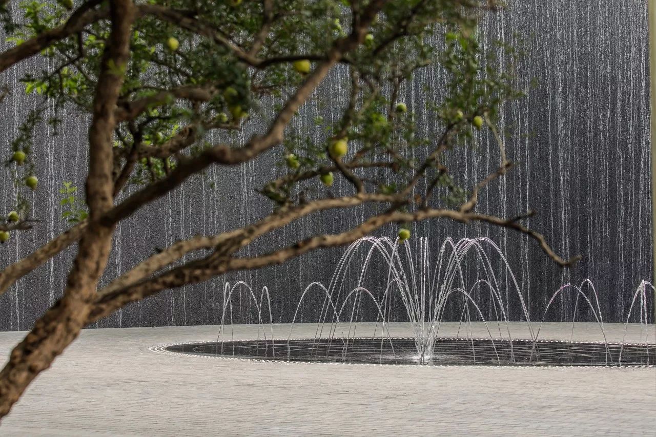 ccd香港郑中设计事务所待遇,ccd郑中设计环球中心