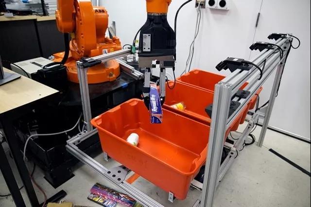 最先进的工业机械手,全球最先进的自动机械手