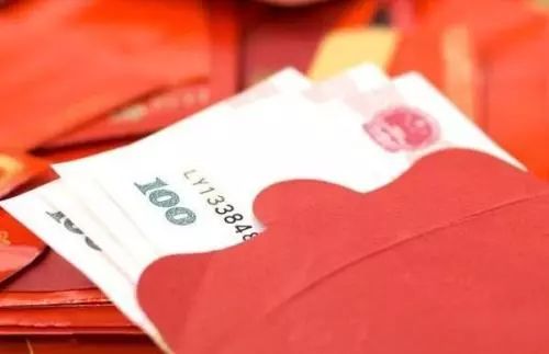 孩子压岁钱被妈妈拿走200,给小孩5万元压岁钱