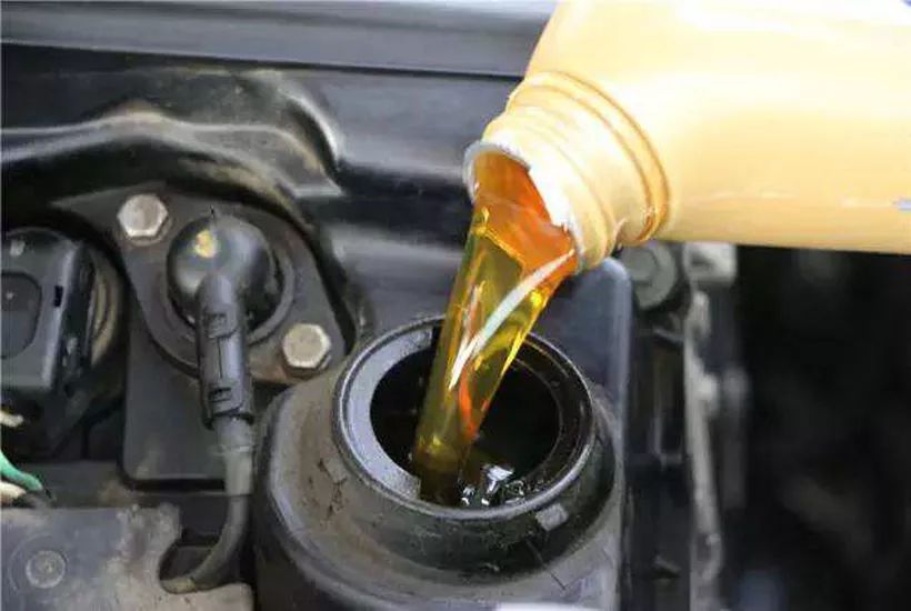 汽油车不小心加了四升柴油怎么办,汽油车加了柴油跑了100公里会怎样