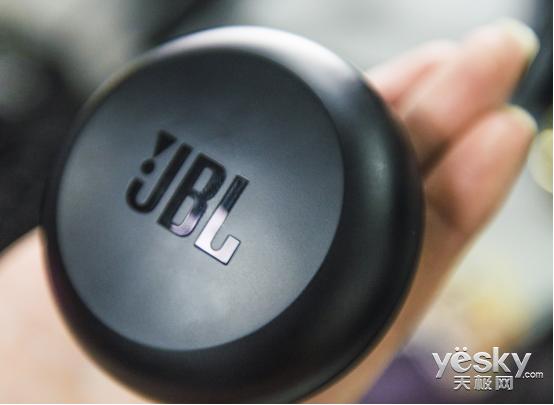 我不受线JBLFREE真无线蓝牙耳机评测