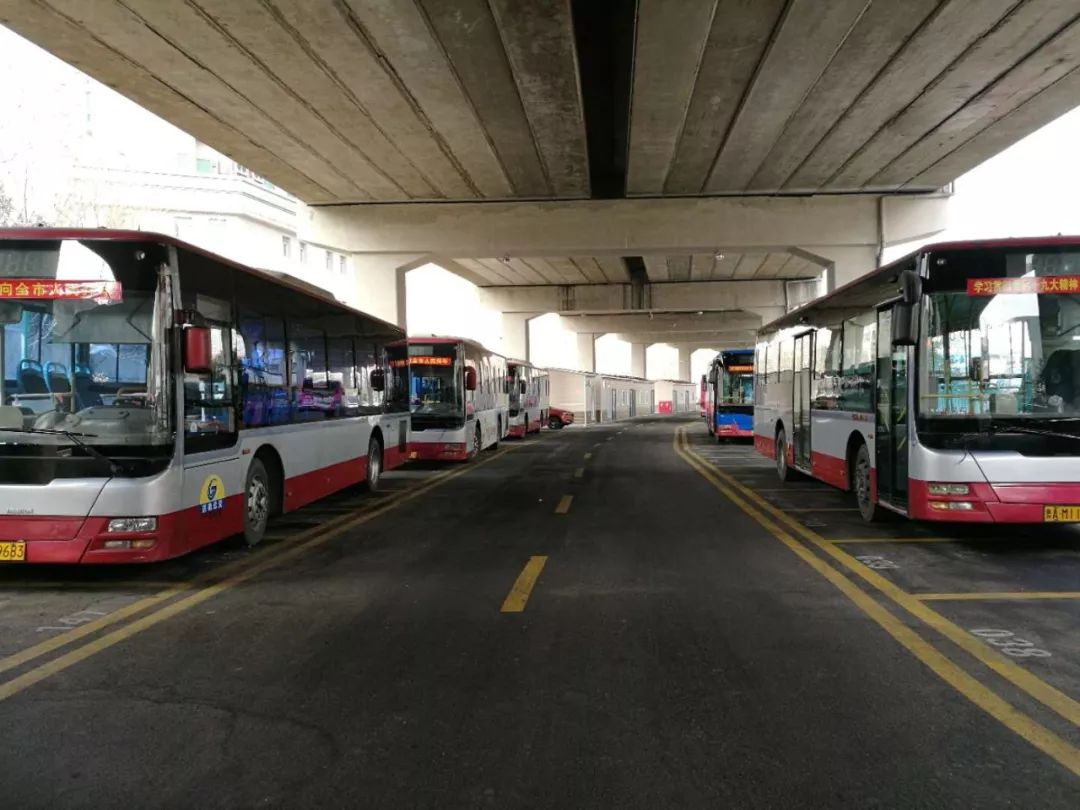 济南市区免费停车场,济南市中心停车场