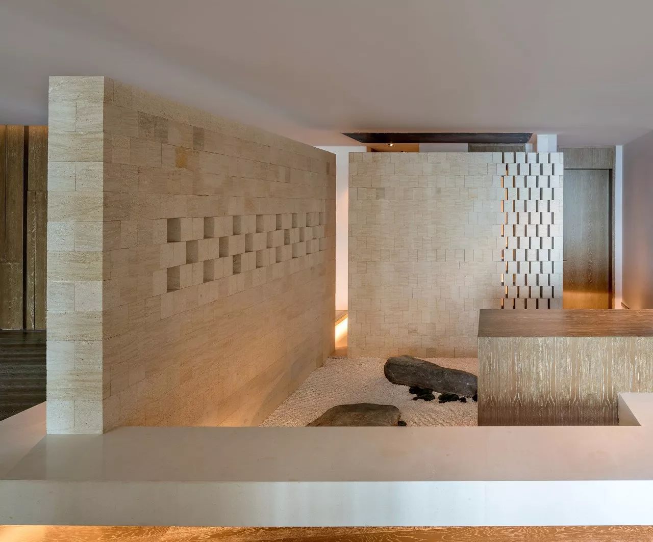 ccd香港郑中设计事务所待遇,ccd郑中设计环球中心