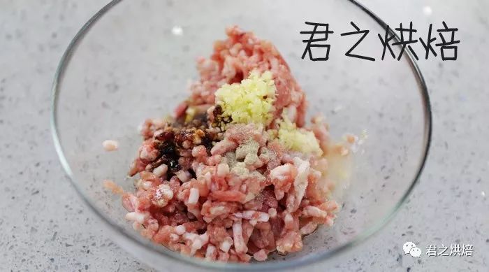 动手自己做美食肉饼看着就有食欲,适合老人吃的肉饼的做法