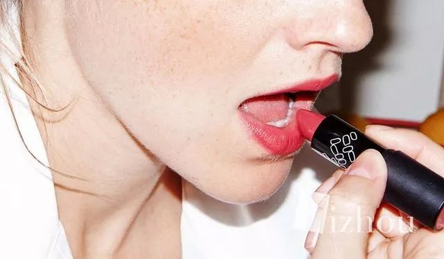 几百和几十的口红,几十和几百香水的区别