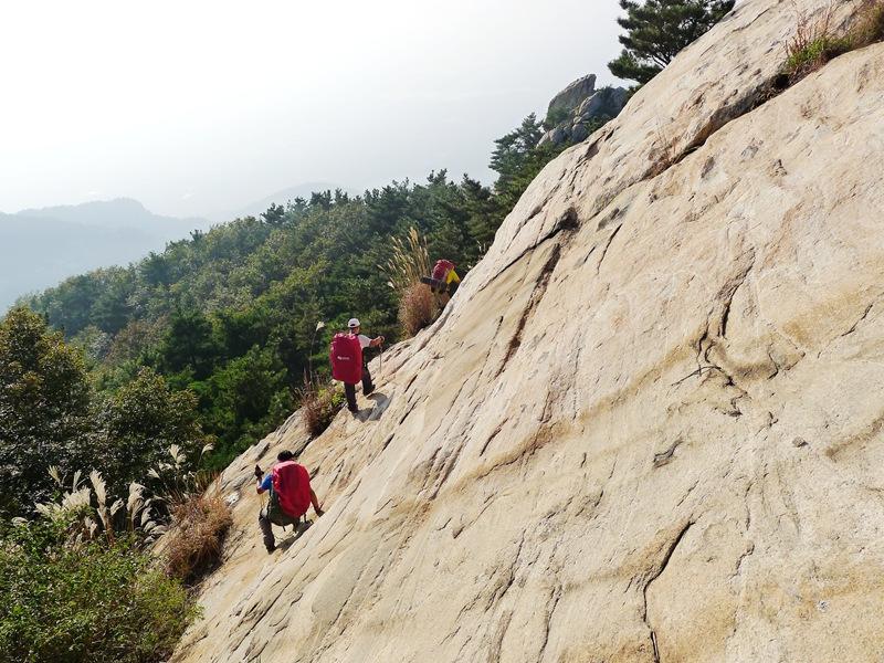 蒙山三十六计之十六：雨潜麻峪环古寺