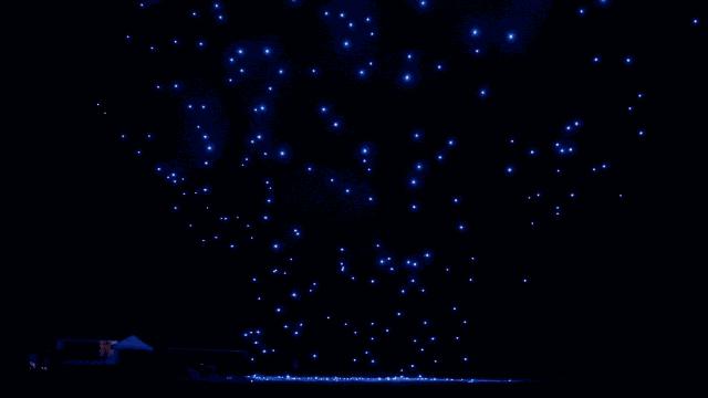 闪耀全国！500架“夜空精灵”炫舞高新，硬科技助力“西安年”完美收官！