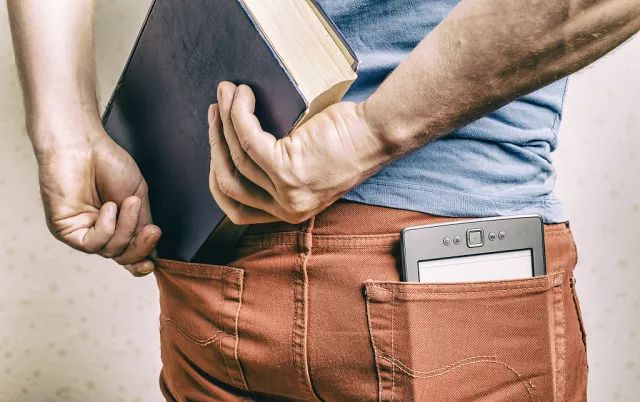 他向电子书开炮”称其是“无趣的产品,事实并没有这么简单