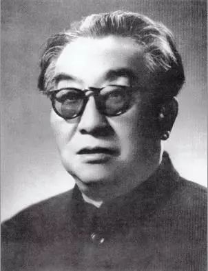 他家财万贯，被称为“华人收藏之首”，也是一位多才多艺的画家！