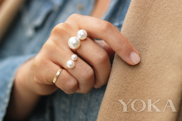 ins上最火的戒指叠戴方法,素圈粗戒指叠搭戴法