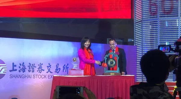 周鸿祎借壳归来：江南嘉捷正式更名“三六零”鸣钟上交所每股值一块，发行价7.89元/股