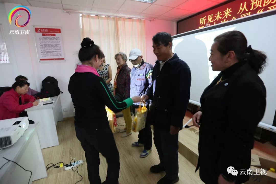 全国爱耳日公益短片,全国爱耳日特教视频