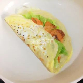 懒人煎饼两分钟就搞定了,一分钟教会你做正宗的煎饼果子