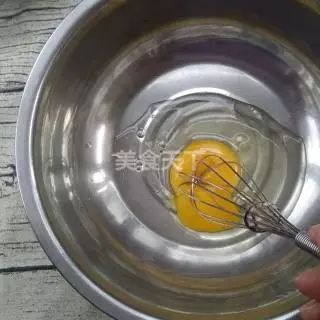 懒人煎饼两分钟就搞定了,一分钟教会你做正宗的煎饼果子