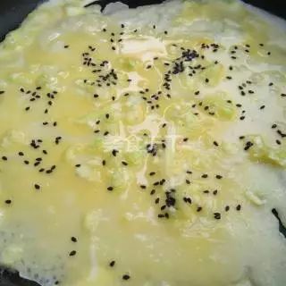 懒人煎饼两分钟就搞定了,一分钟教会你做正宗的煎饼果子