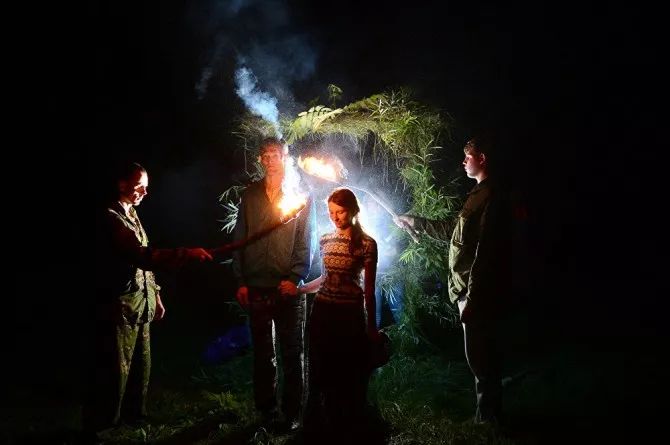 瀹夊痉鐑堟柉鎽勫奖鑾峰,淇勭綏鏂柊闂绘憚褰卞鍥剧墖