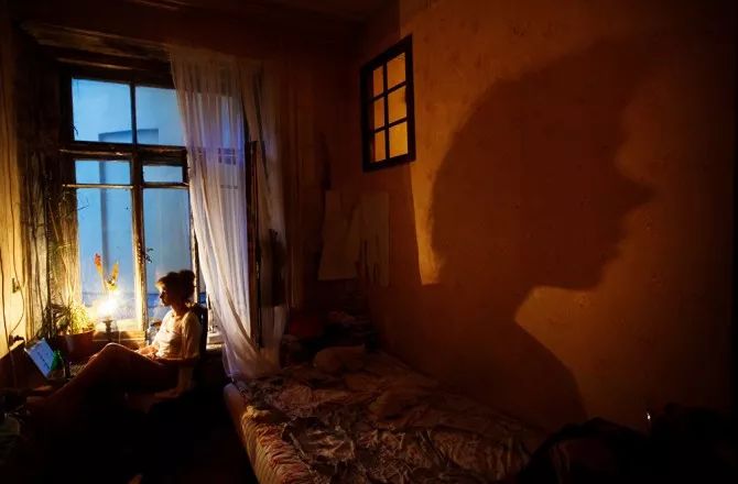 瀹夊痉鐑堟柉鎽勫奖鑾峰,淇勭綏鏂柊闂绘憚褰卞鍥剧墖