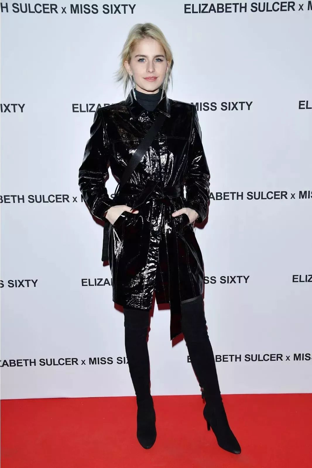 “石头姐”、“黄金芭比”现身ELIZABETHSULCERxMISSSIXTY系列发布派对，演绎示范及穿搭！