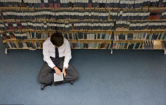 他向电子书开炮”称其是“无趣的产品,事实并没有这么简单