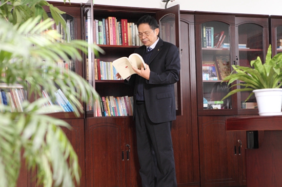 *花爆烟竹**震伤如何选科室——访谈南石医院院长赵俊祥