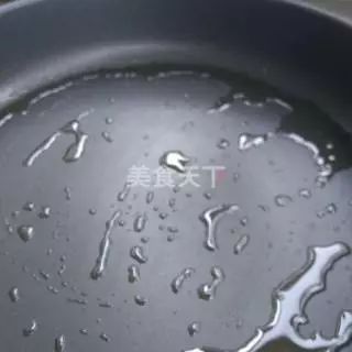 懒人煎饼两分钟就搞定了,一分钟教会你做正宗的煎饼果子