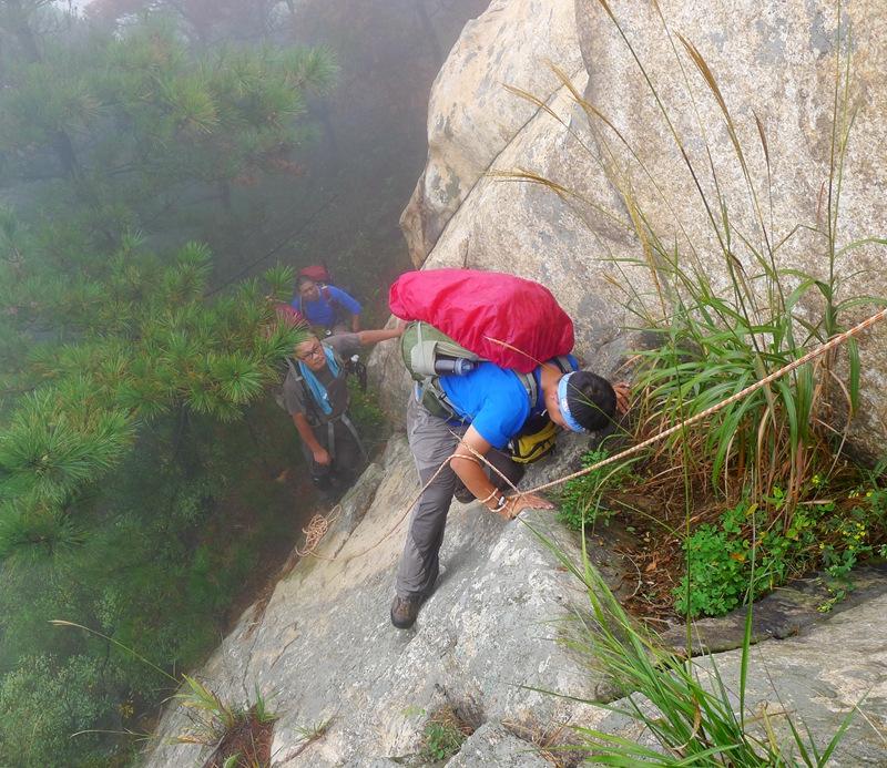 蒙山三十六计之十六：雨潜麻峪环古寺