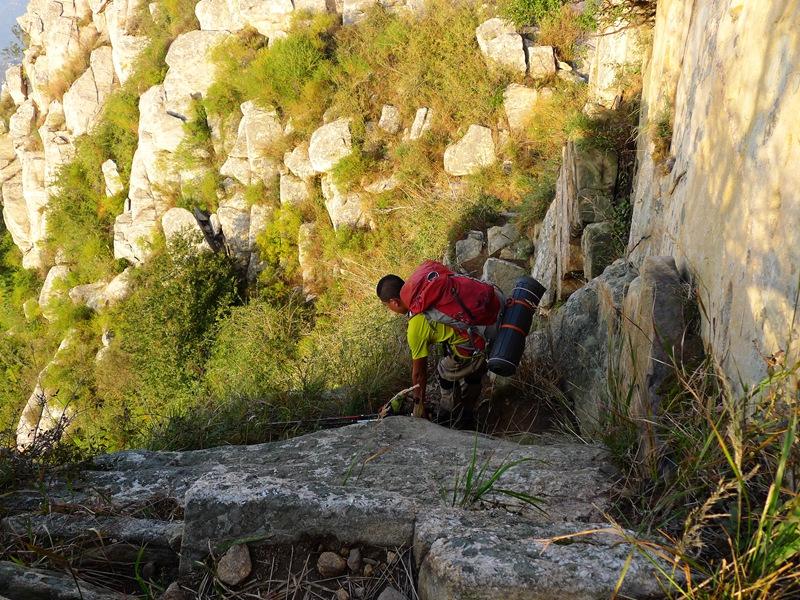蒙山三十六计之十六：雨潜麻峪环古寺