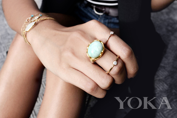 ins上最火的戒指叠戴方法,素圈粗戒指叠搭戴法