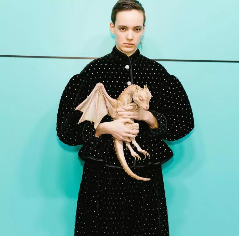 浣犱互涓哄彧鏈夊ぇ鐗屼細琚北瀵ㄥ悧,璁╄繖浜涘ぇ鐗岃蛋涓婁簡灞卞鐨勮矾