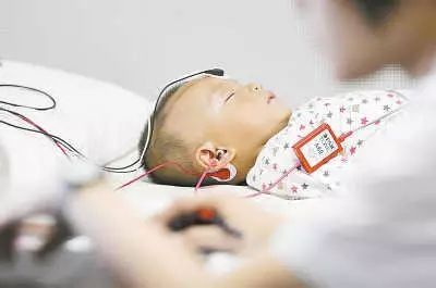 全国爱耳日公益短片,全国爱耳日特教视频