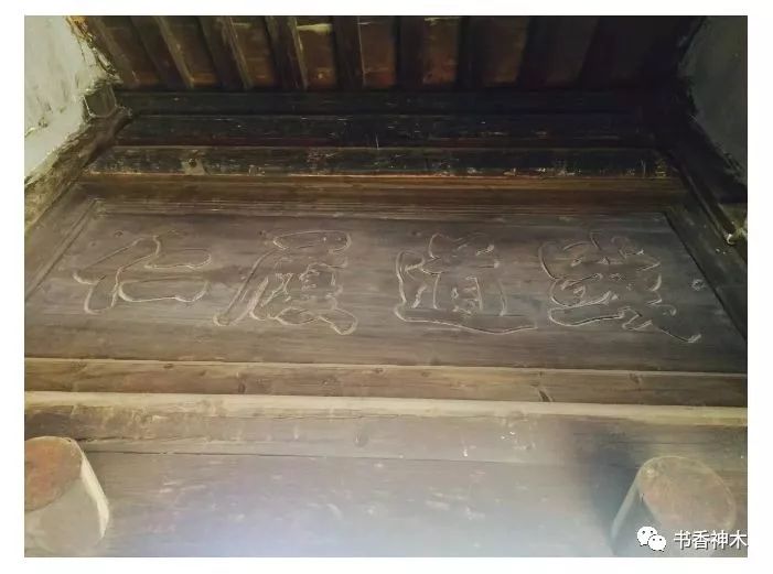 神木女人逛街,神木艺术品女孩子