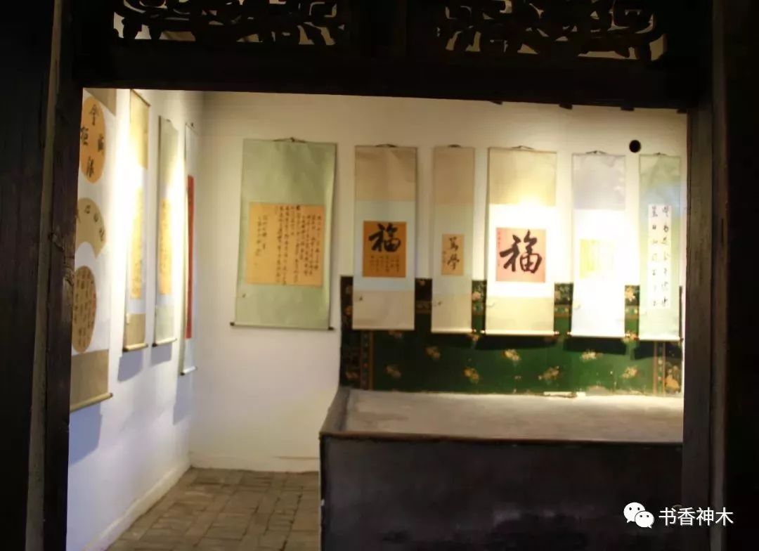 神木女人逛街,神木艺术品女孩子